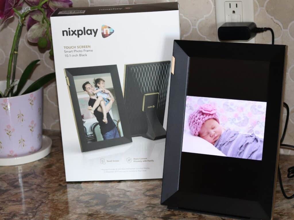 a baby pictured displayed on the Nixplay digital frame
