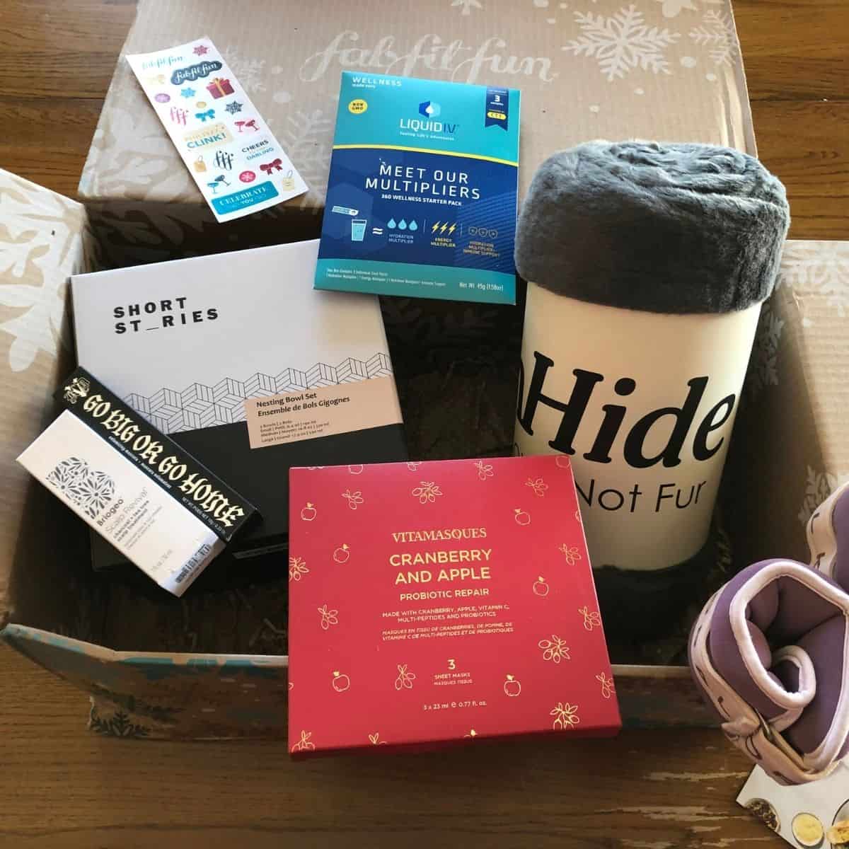 fabfitfun unboxing showing the products inside