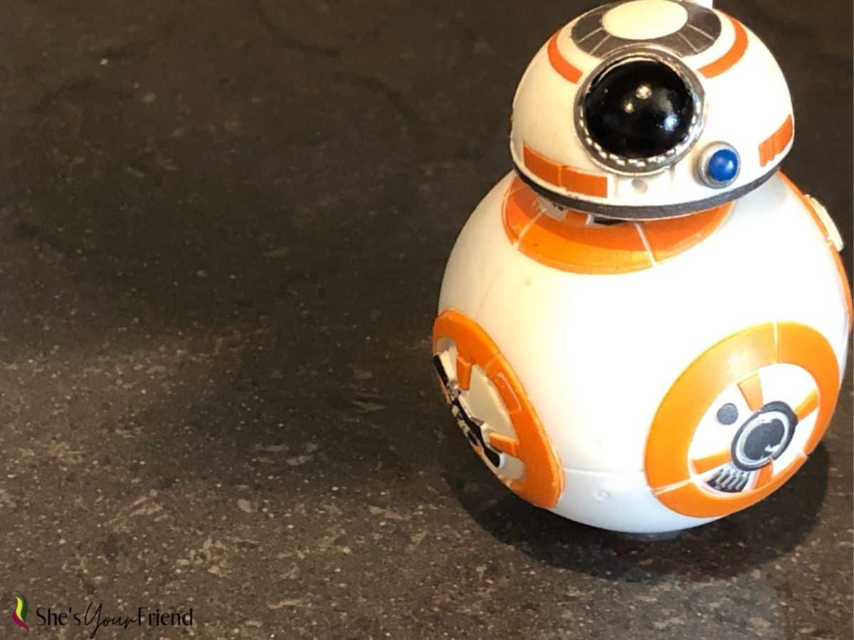 bb8 figurine from star wars